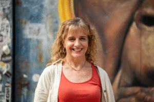 Magda Ballesté — Vocal